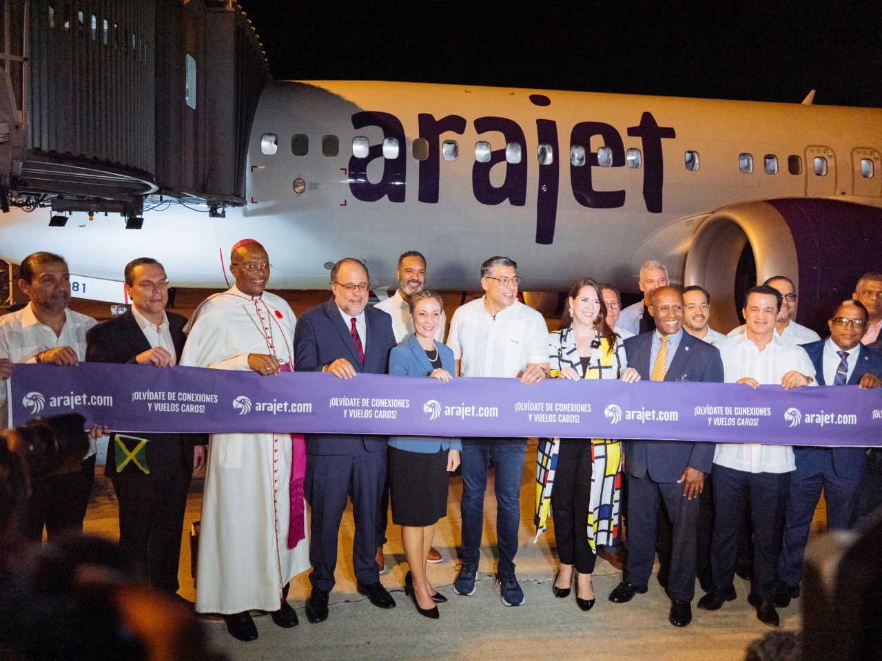QA Legal, is part of the inaugural flight of the Arajet airline, Santo Domingo – Kingston.